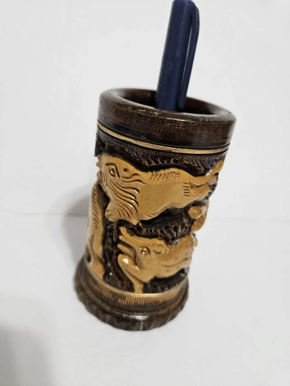 Carved Wood Desktop Pen Holder Cup with Animal Relief Design Great Condition